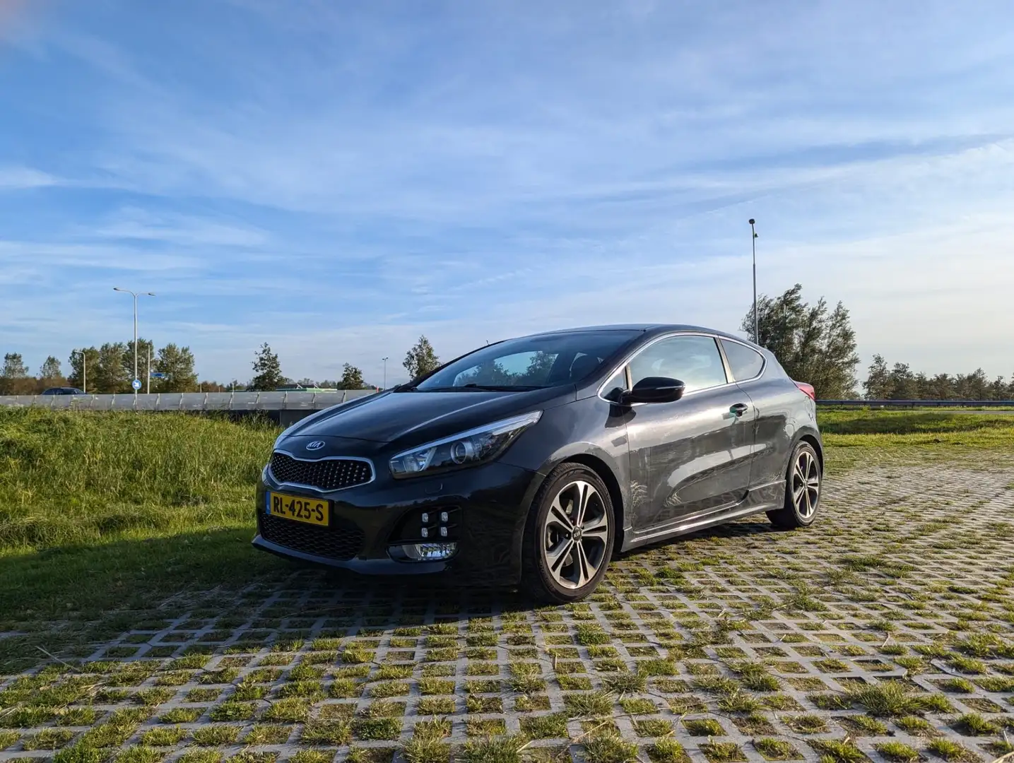 Kia Ceed / cee'd 1.0 T-GDi GT-Line / Apple Carplay / Android Auto Zwart - 1