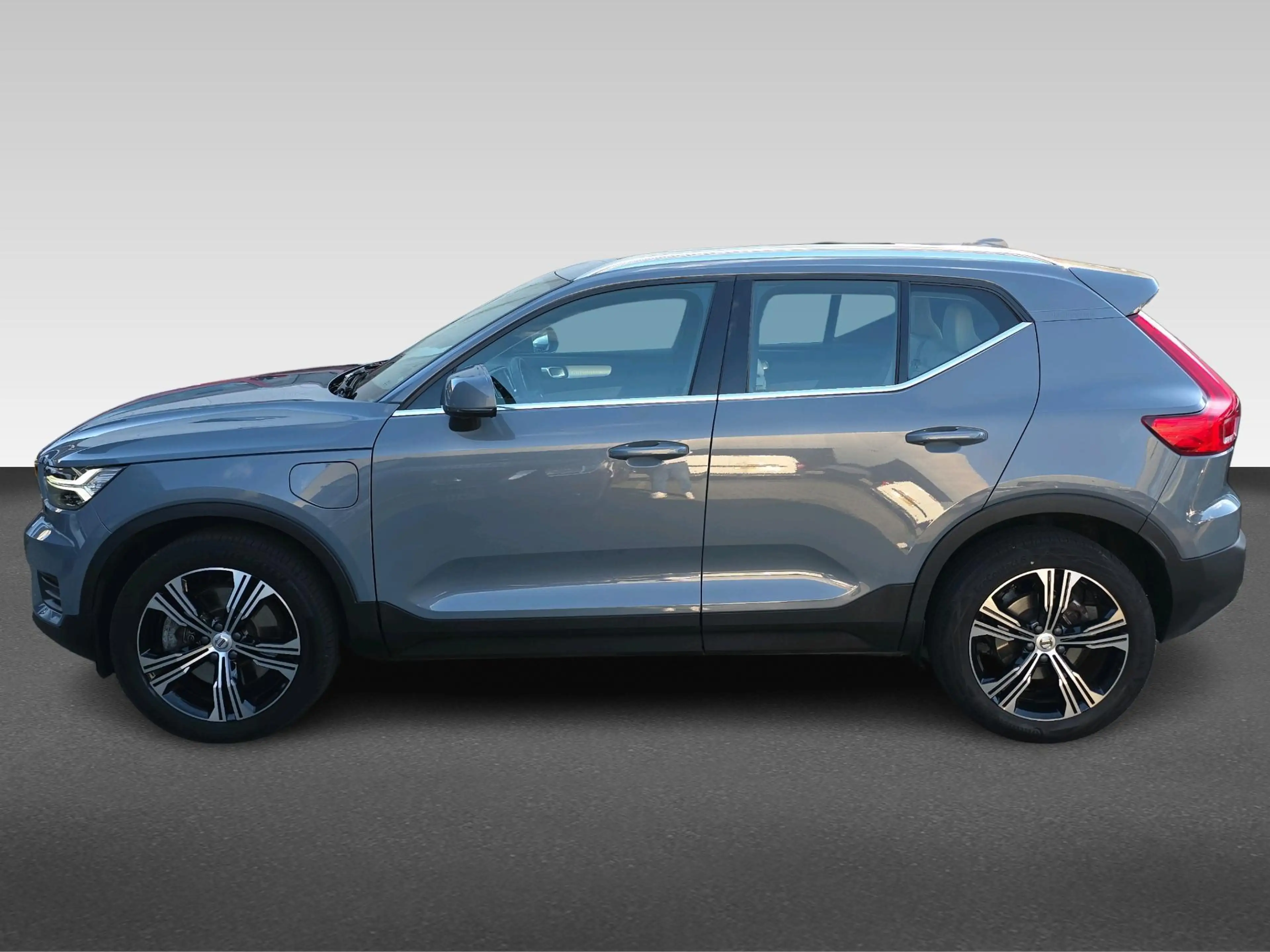 Volvo XC40 1.5 T4 Recharge Inscription | Automaat | Beige Led — photo 2