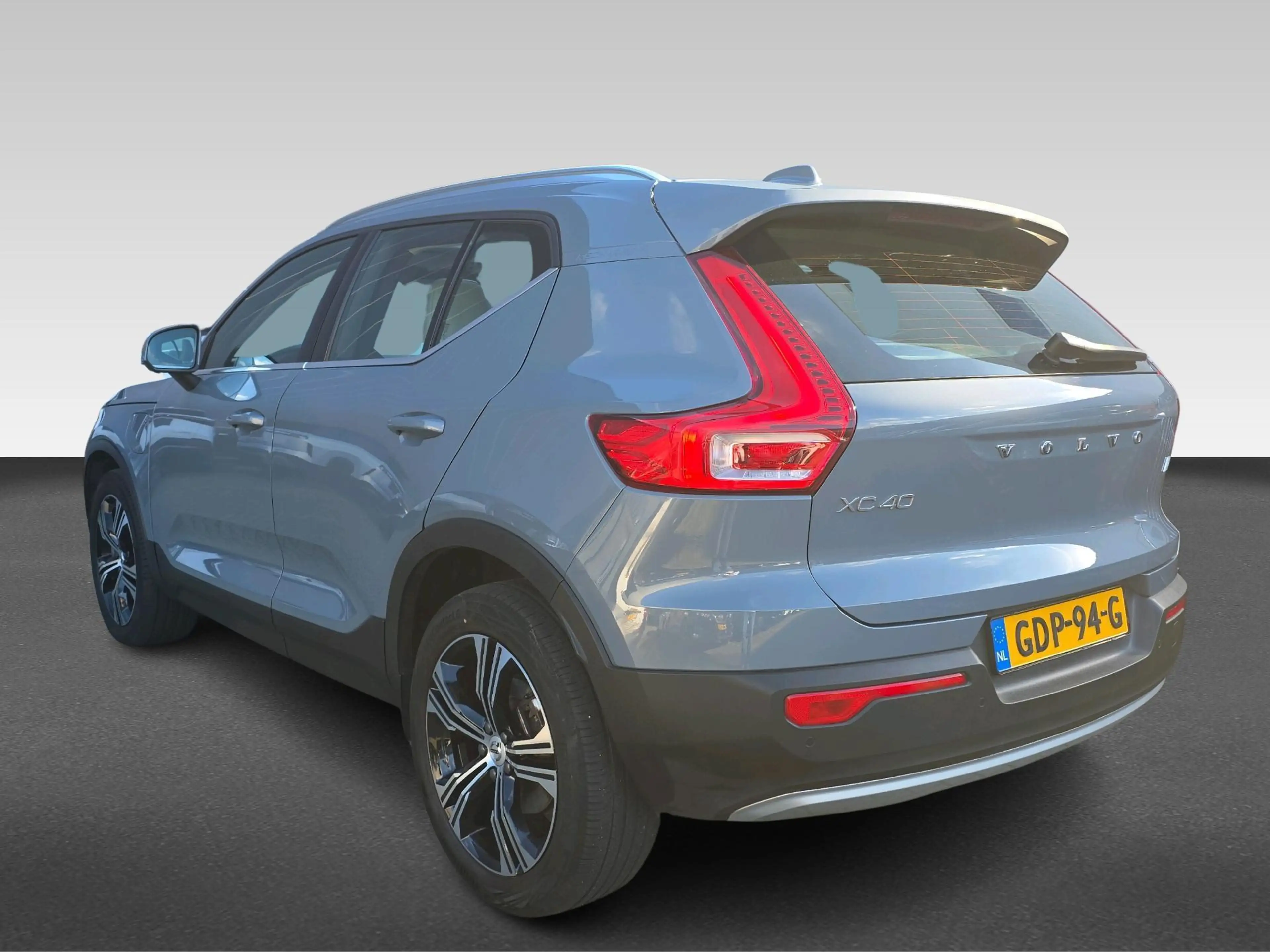 Volvo XC40 1.5 T4 Recharge Inscription | Automaat | Beige Led — photo 3