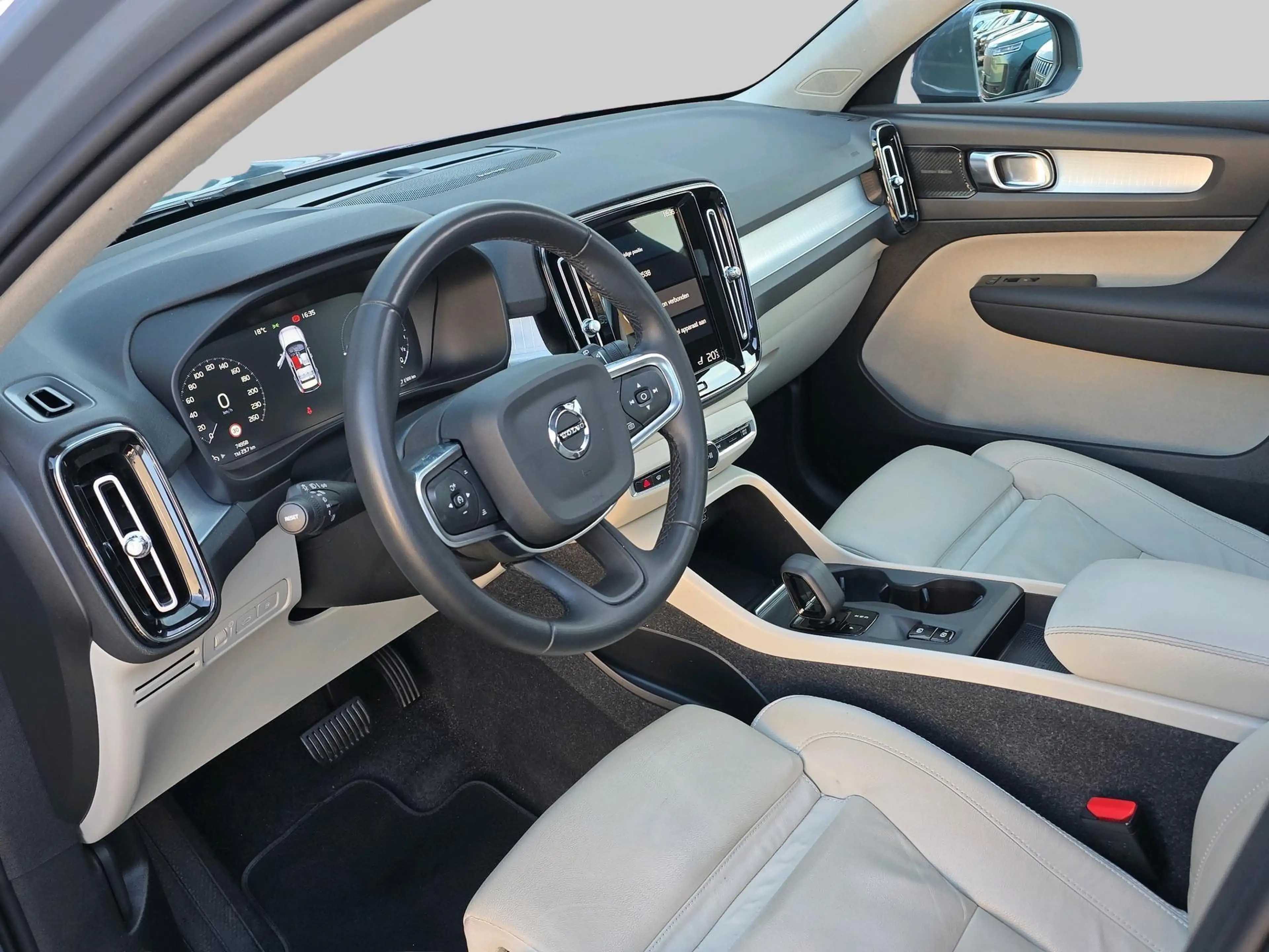 Volvo XC40 1.5 T4 Recharge Inscription | Automaat | Beige Led — photo 4