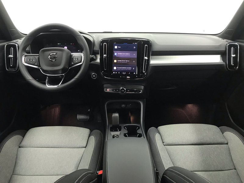 Volvo XC40 B3 Benzin Geartronic Core — photo 7