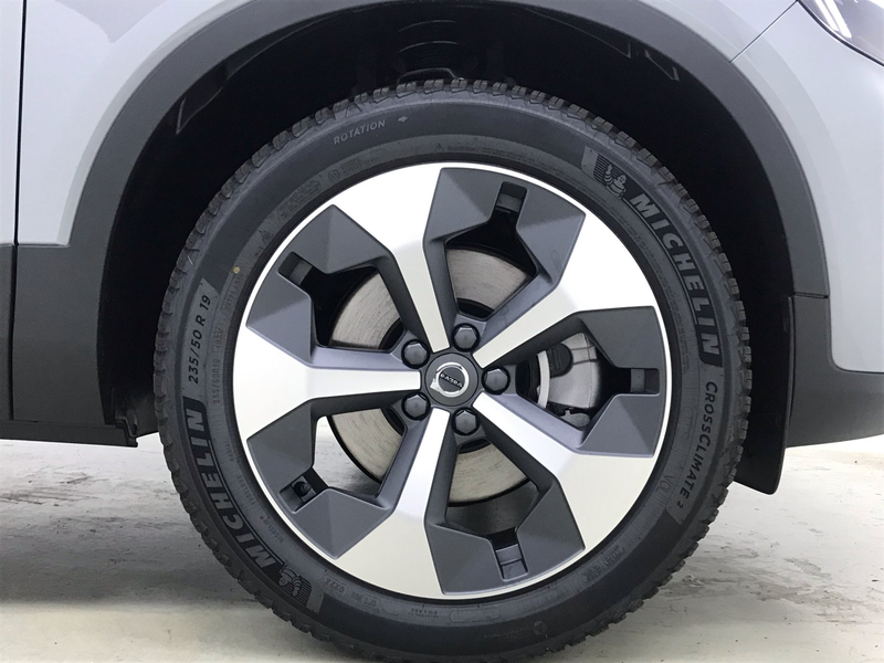 Volvo XC40 B3 Benzin Geartronic Core — photo 5
