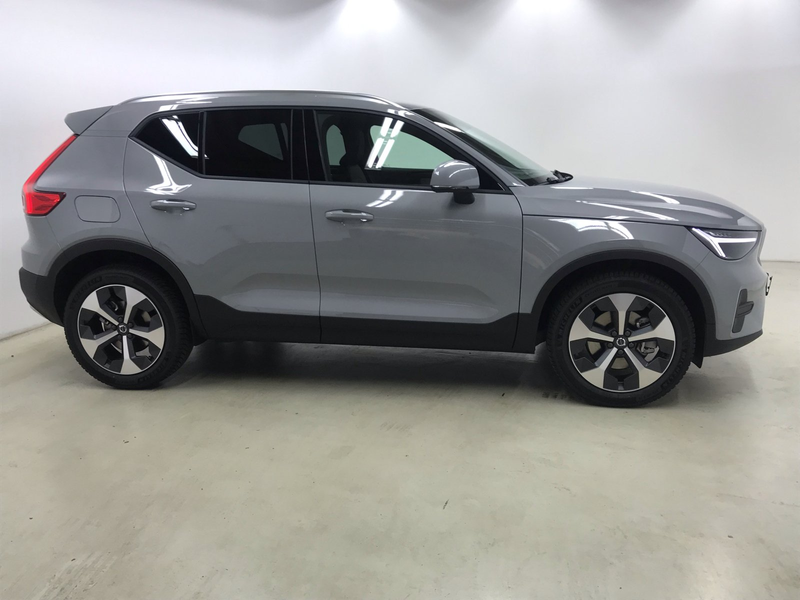 Volvo XC40 B3 Benzin Geartronic Core — photo 3