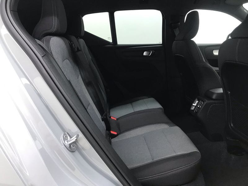Volvo XC40 B3 Benzin Geartronic Core — photo 8
