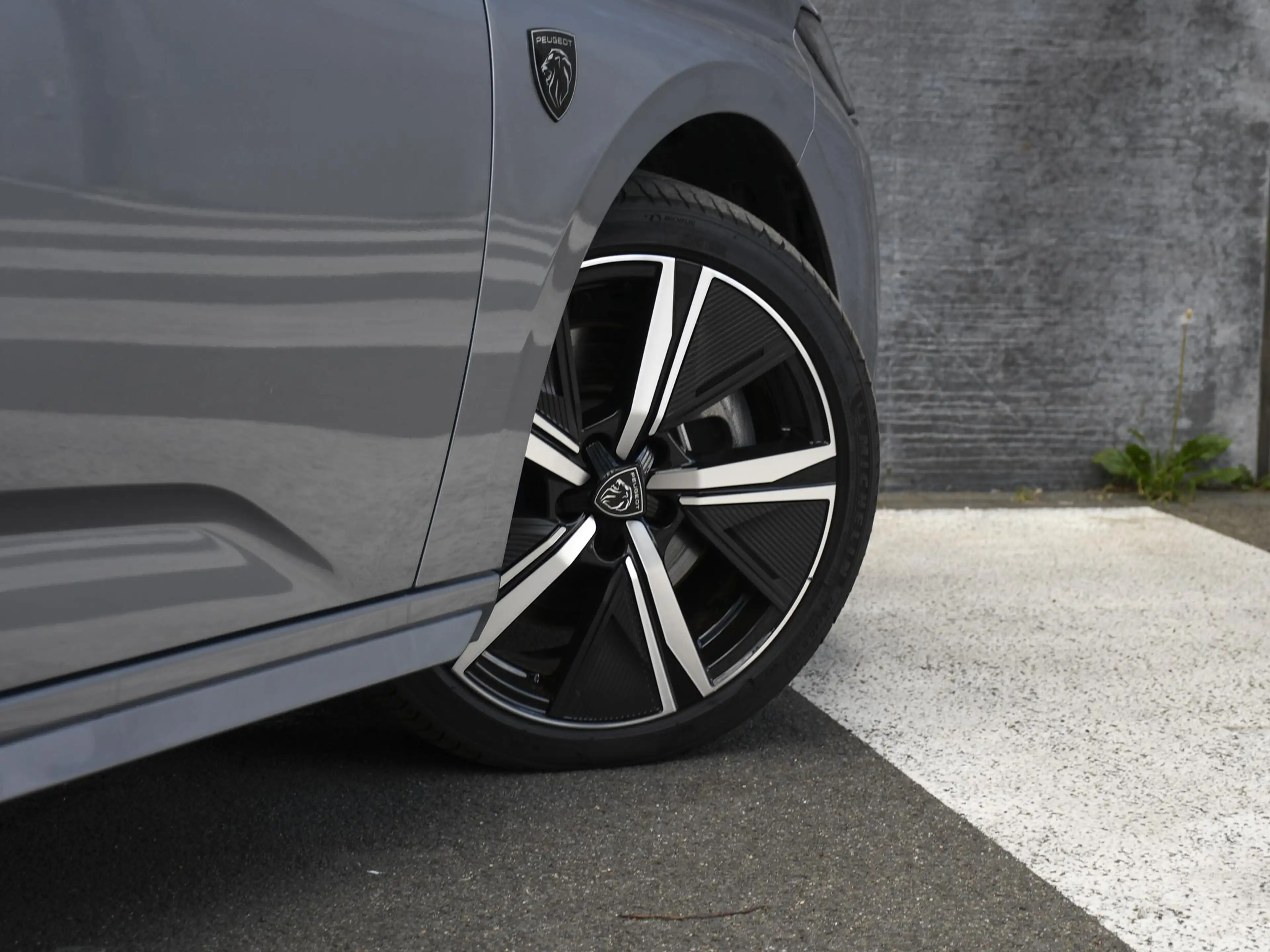 Peugeot 308 SW GT 1.6 Plug-in Hybrid 225pk Automaat PANO | 18' — photo 8