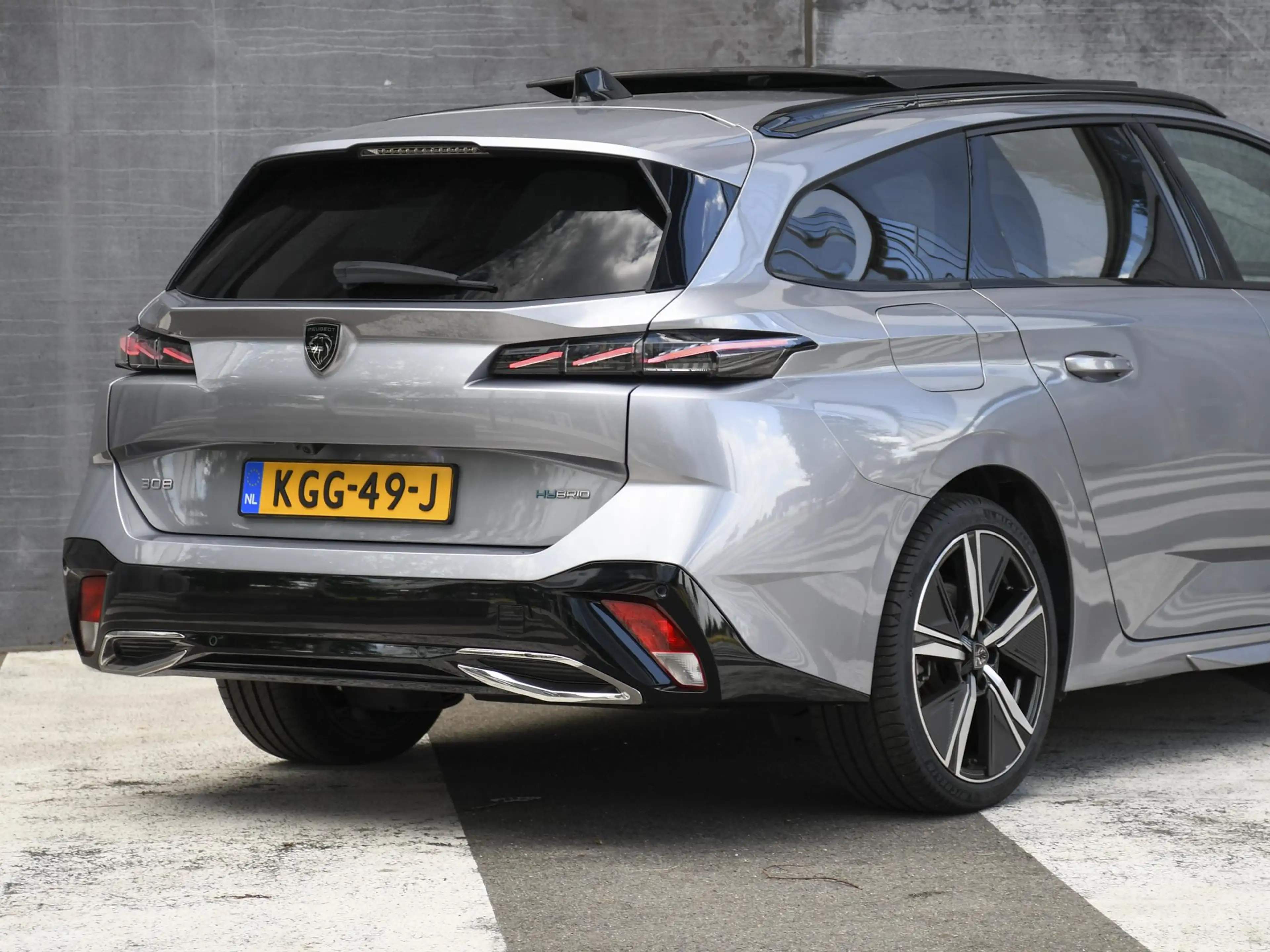 Peugeot 308 SW GT 1.6 Plug-in Hybrid 225pk Automaat PANO | 18' — photo 7