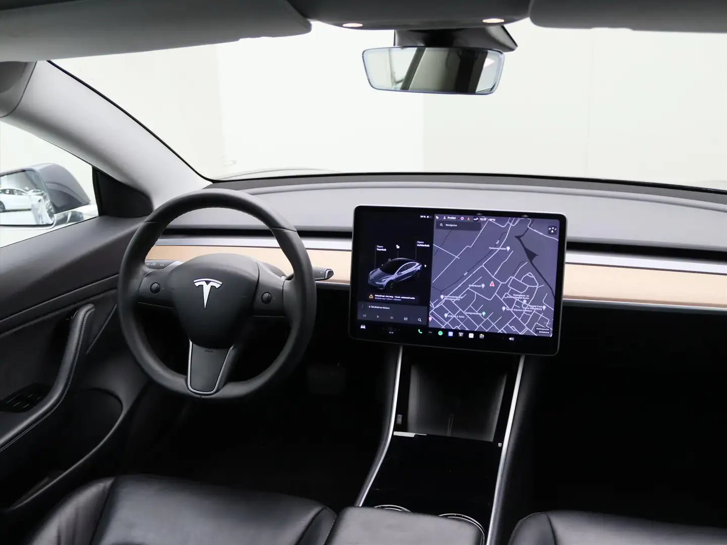 Tesla Model 3 Standard RWD Plus [ FSD+60 kWh+PREMIUM AUDIO ] Grijs - 2