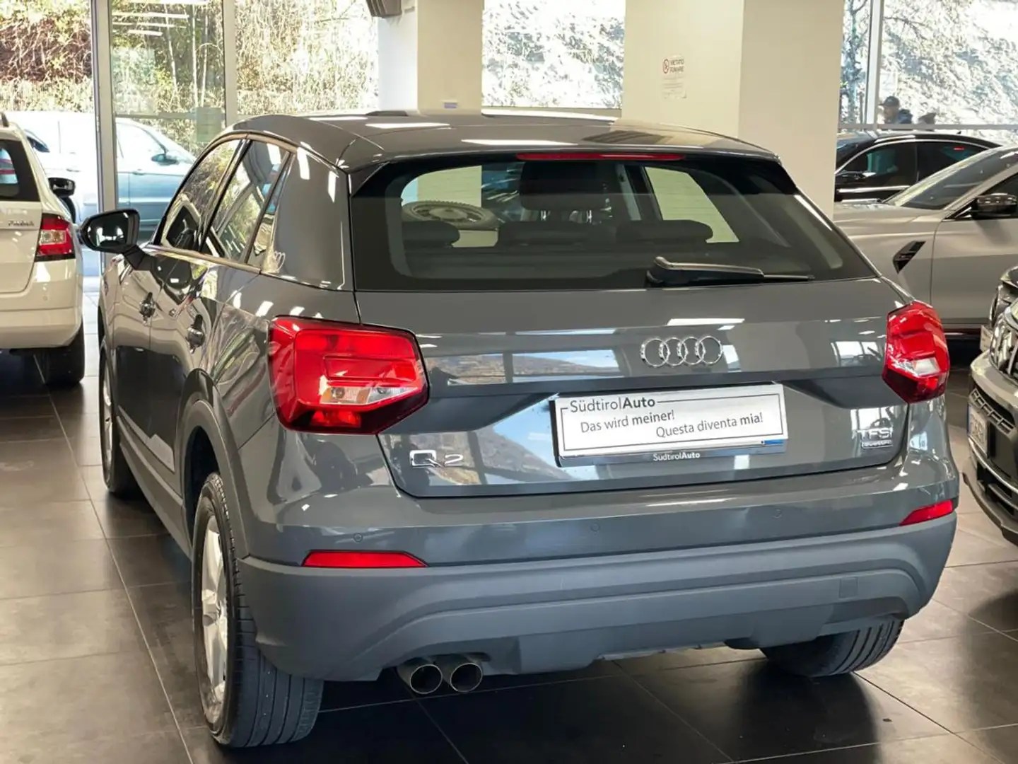 Audi Q2 40 TFSI quattro S tronic SPORT Gris - 2