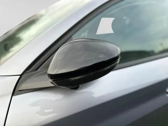 Peugeot 208 view 7