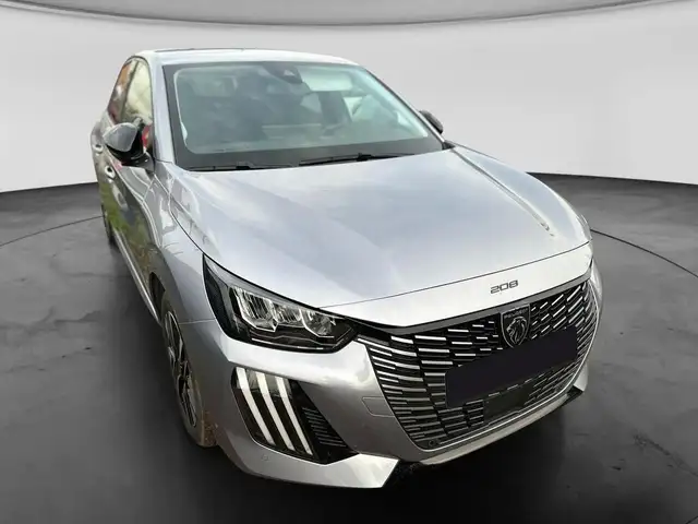 Peugeot 208 view 3