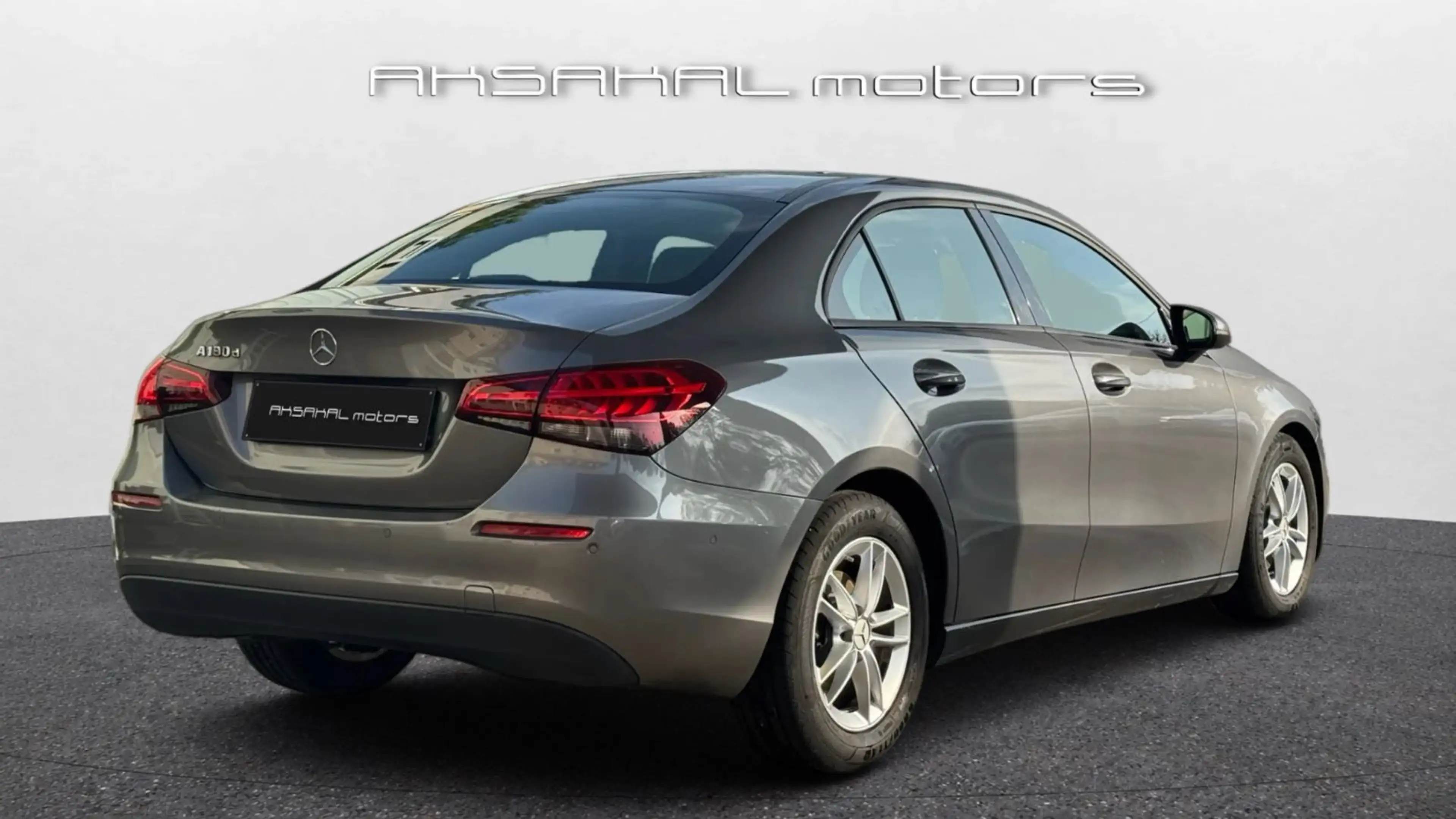 Mercedes-Benz A 180 d*Sedan*7G-DCT*WIDESCREEN*LED*NAVI* — photo 4