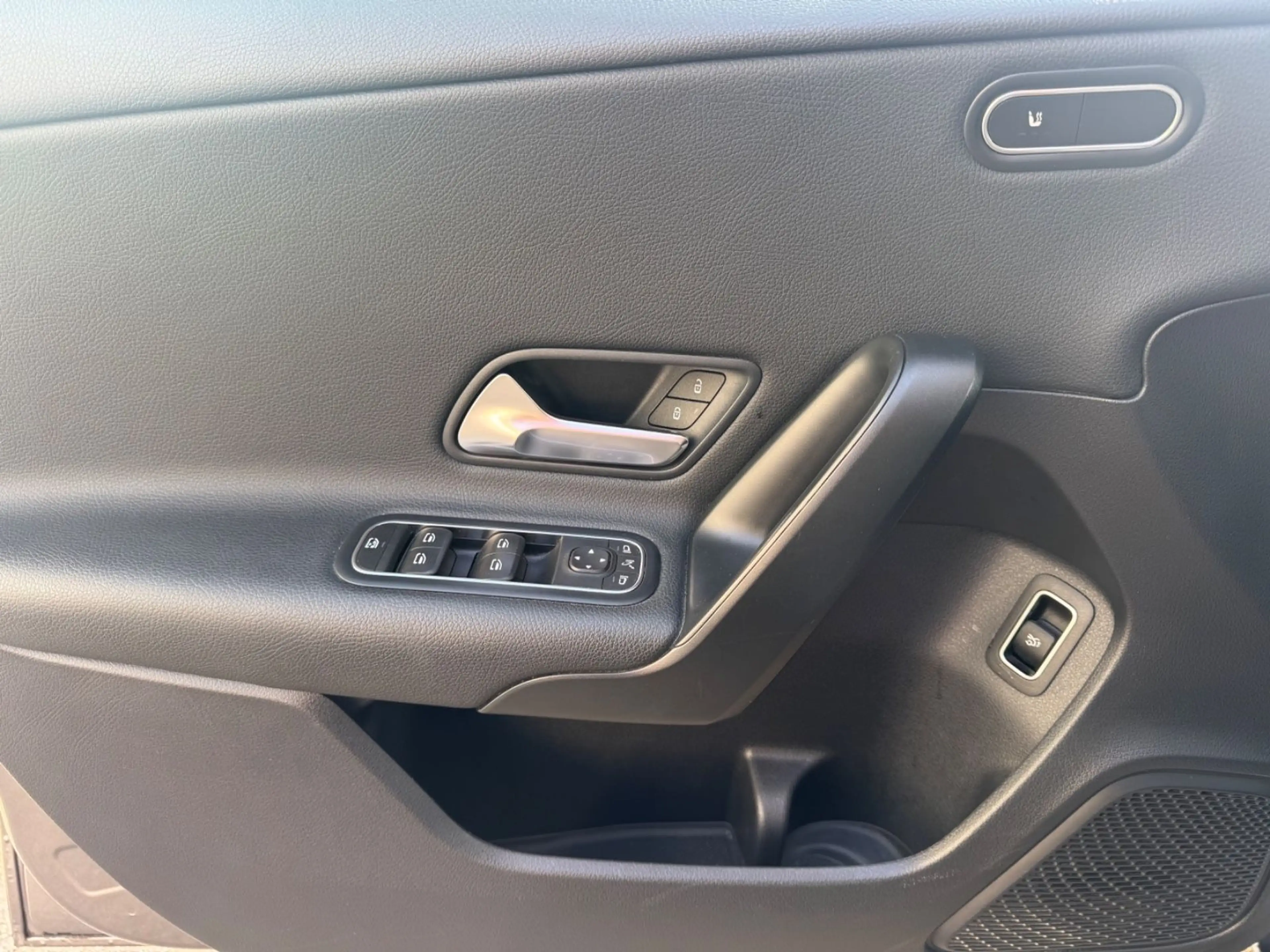 Mercedes-Benz A 180 d*Sedan*7G-DCT*WIDESCREEN*LED*NAVI* — photo 13