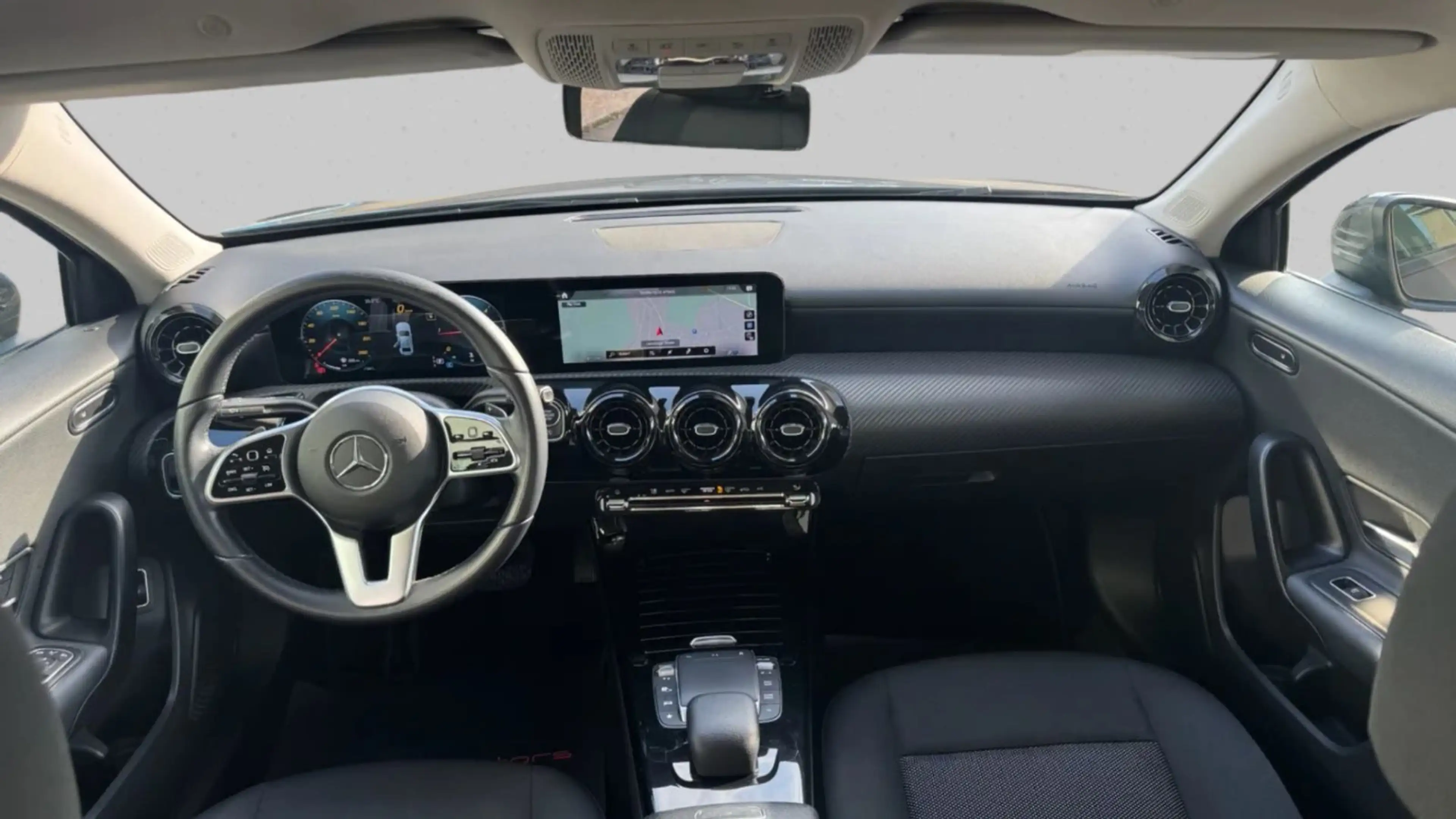 Mercedes-Benz A 180 d*Sedan*7G-DCT*WIDESCREEN*LED*NAVI* — photo 10