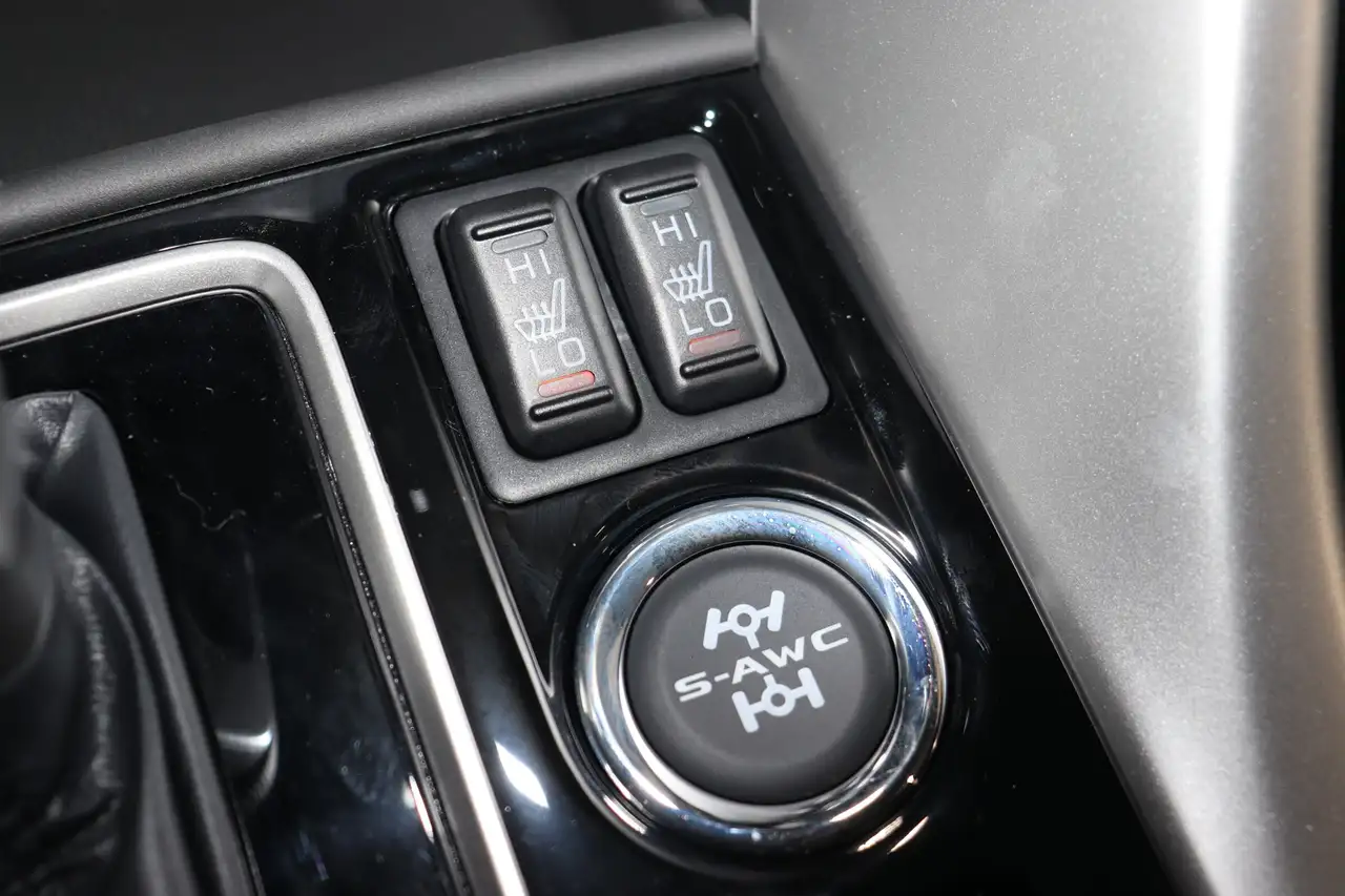 Mitsubishi Eclipse Cross снимка Mitsubishi Eclipse Cross