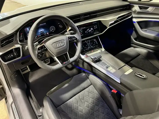 Audi RS6 view 9