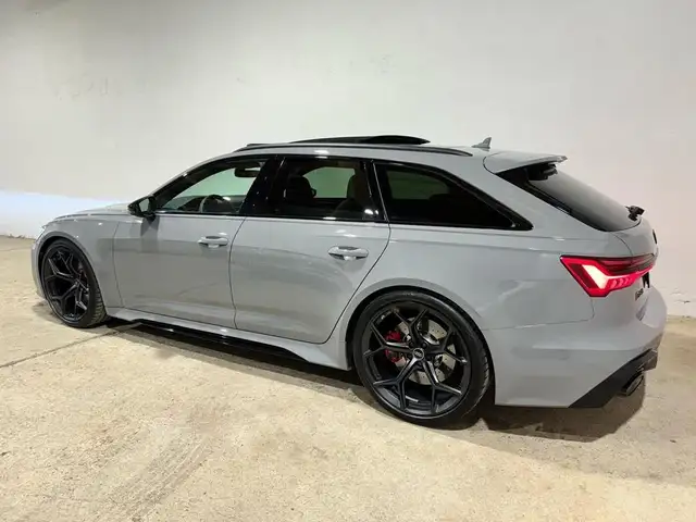 Audi RS6 view 12