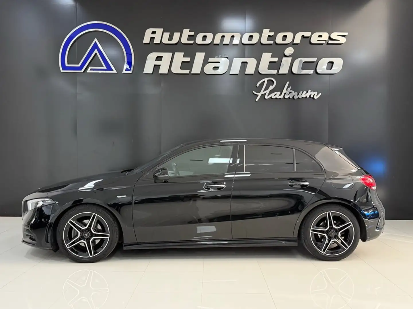Mercedes-Benz A 220 180 Schwarz - 2