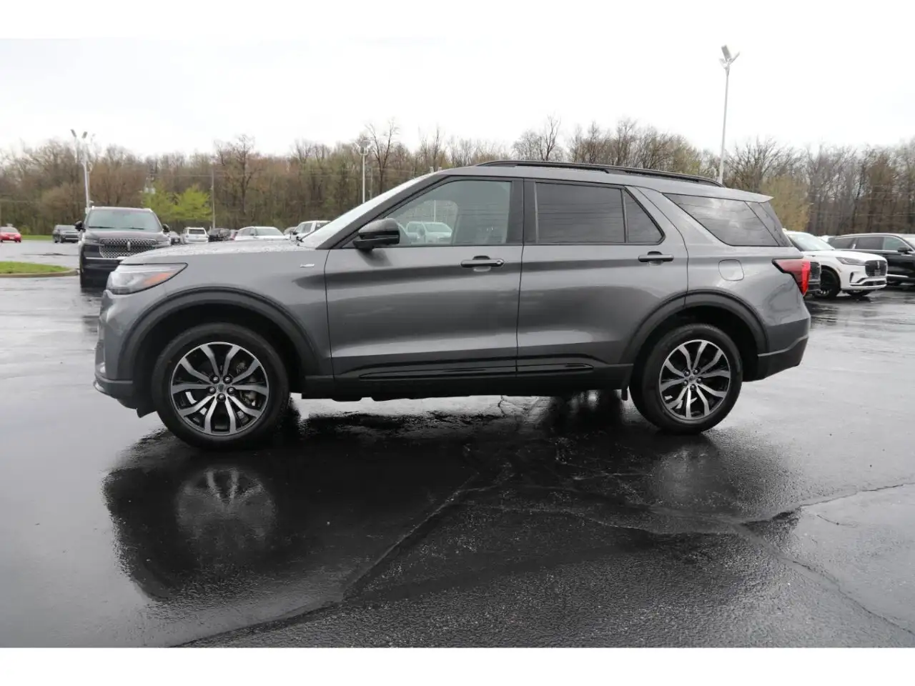 Ford Explorer снимка Ford Explorer