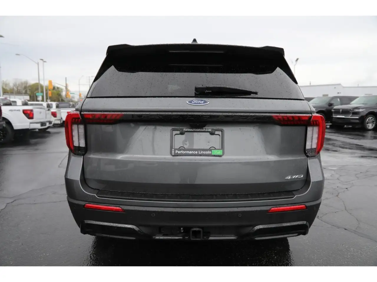 Ford Explorer снимка Ford Explorer