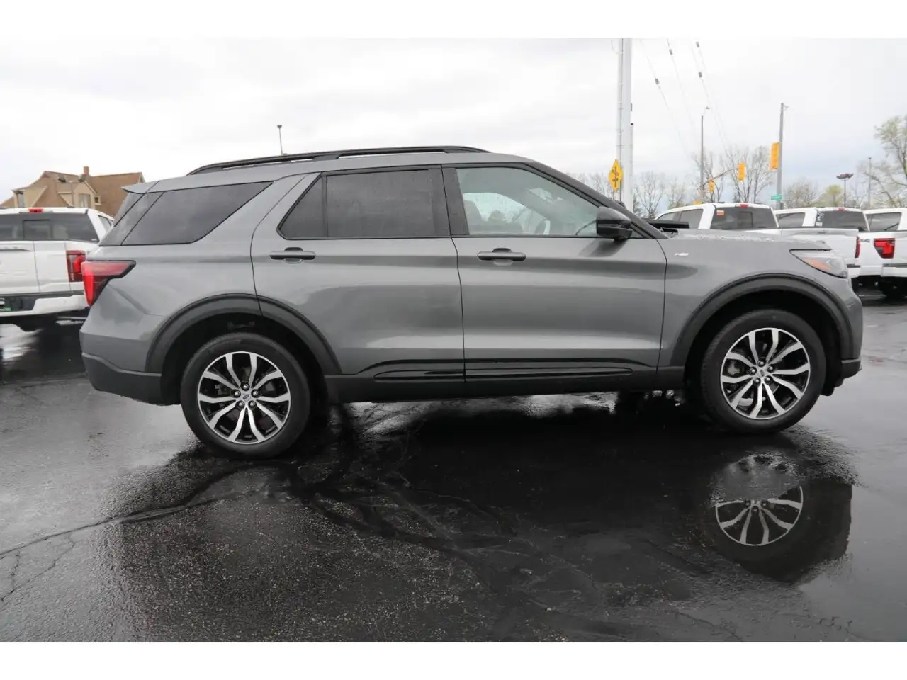 Ford Explorer снимка Ford Explorer