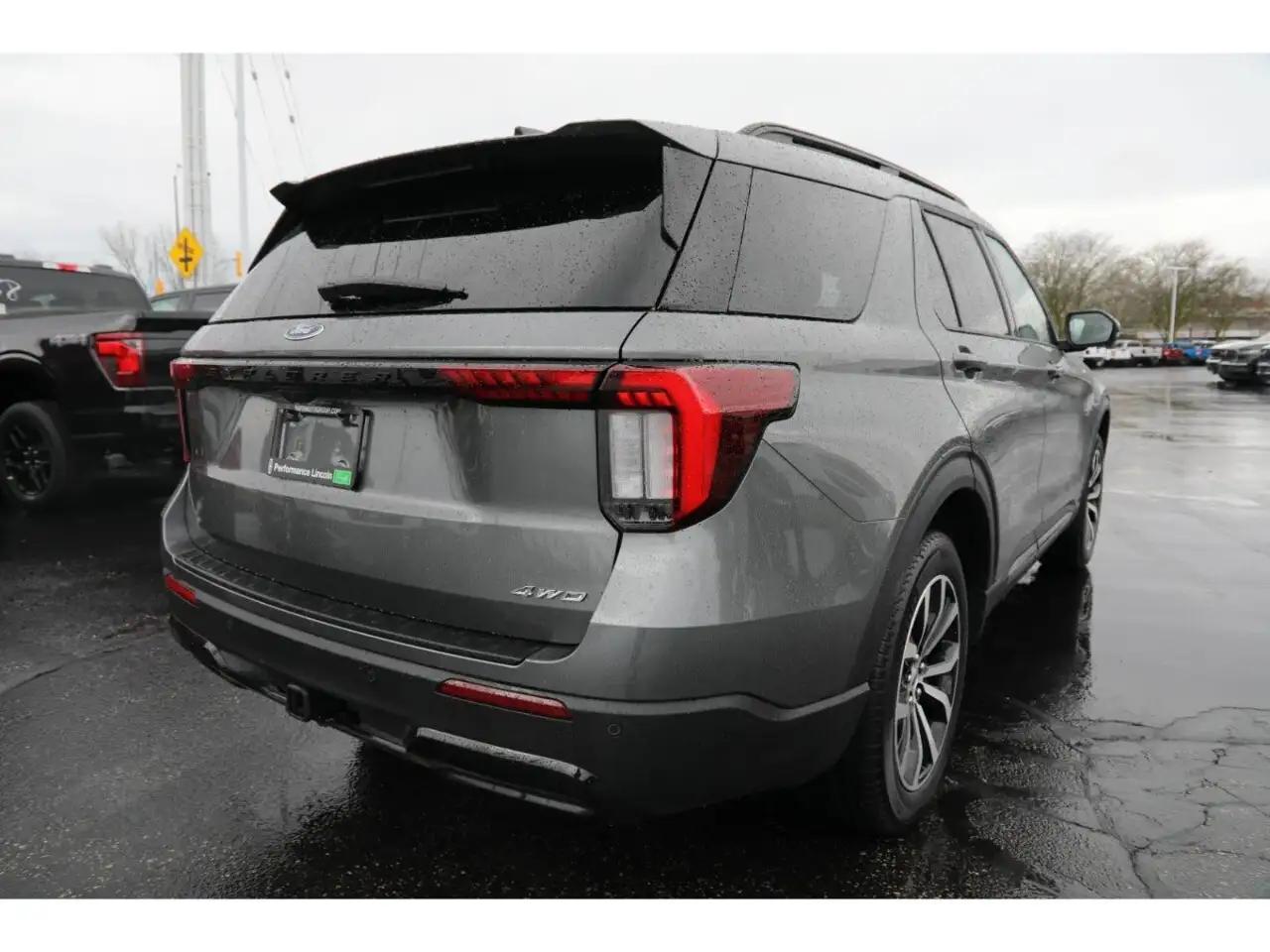 Ford Explorer снимка Ford Explorer