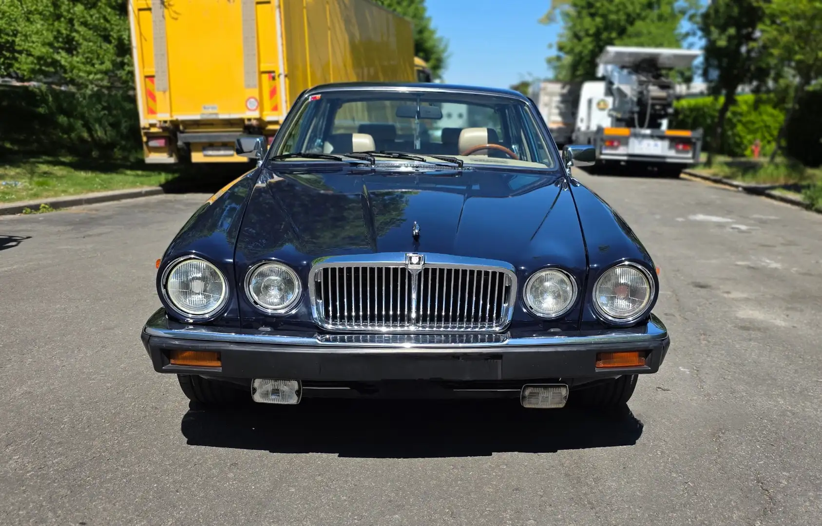 Jaguar XJ12 V12 Bleu - 1