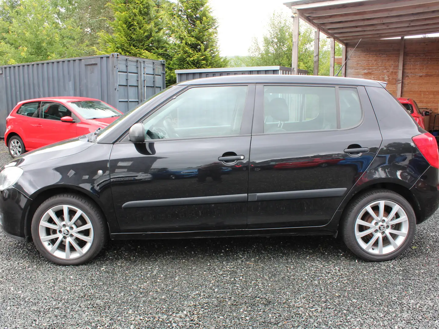 Skoda Fabia 1.2 HTP Zwart - 2