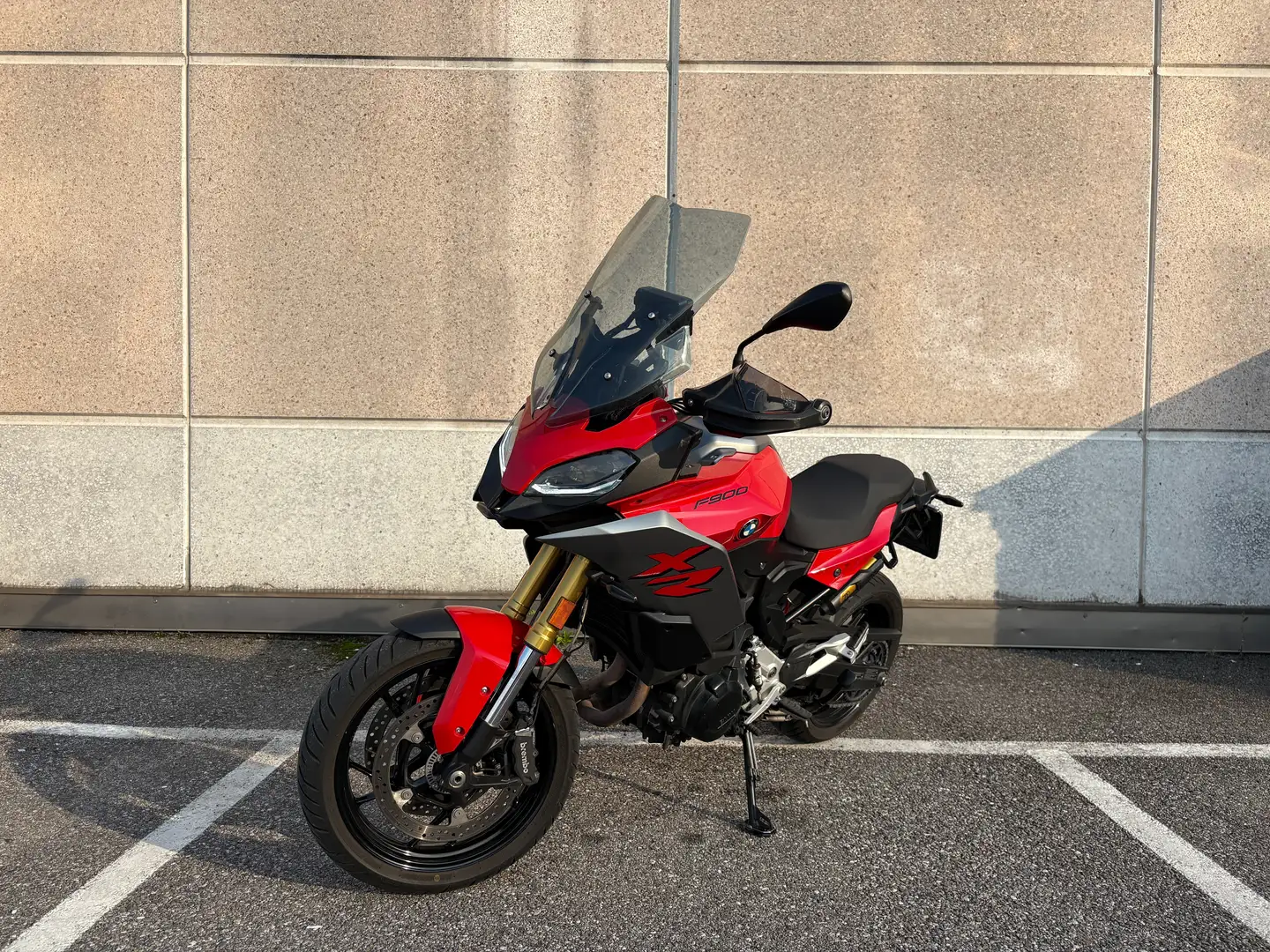 BMW F 900 XR Piros - 2