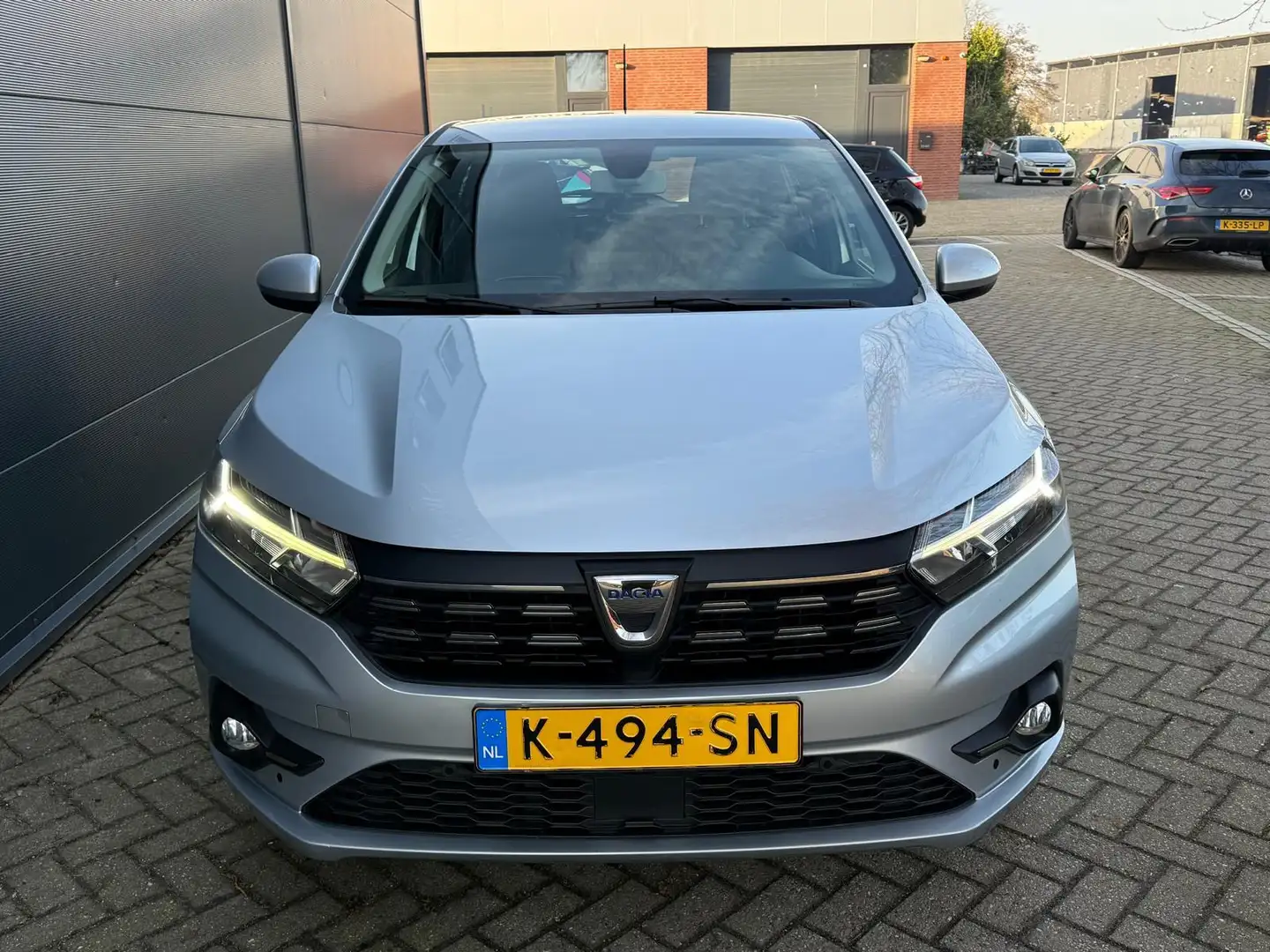 Dacia Sandero 1.0 TCe 90 Comfort/Carplay/Camera/Airco/cruise/blu Grau - 2