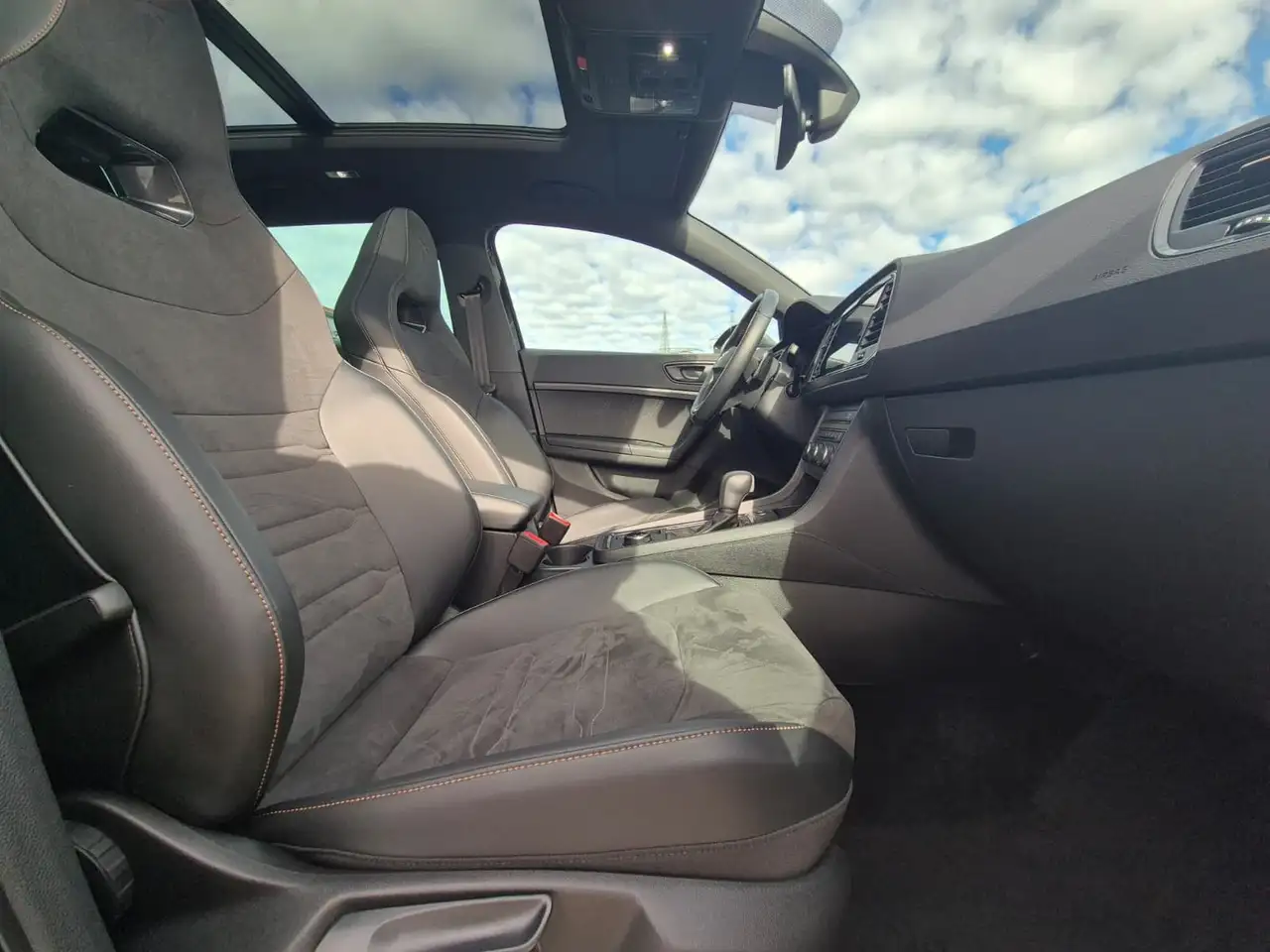 Cupra Ateca 1.5 TSI DSG PANO*DINAMICA*ACC*KAM*AHK*19", миниатюра 19