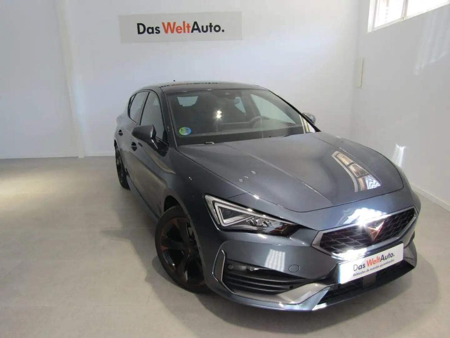 CUPRA Leon 1.5 ETSI DSG 110Kw Gris - 1
