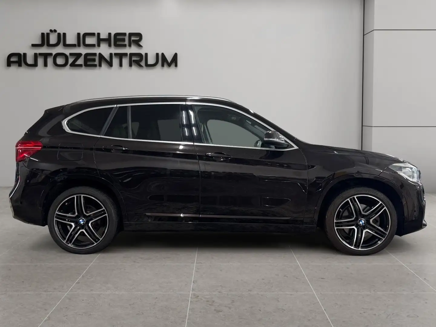 BMW X1 xDrive28i M Sport, Gehobene Ausstattung Brun - 2