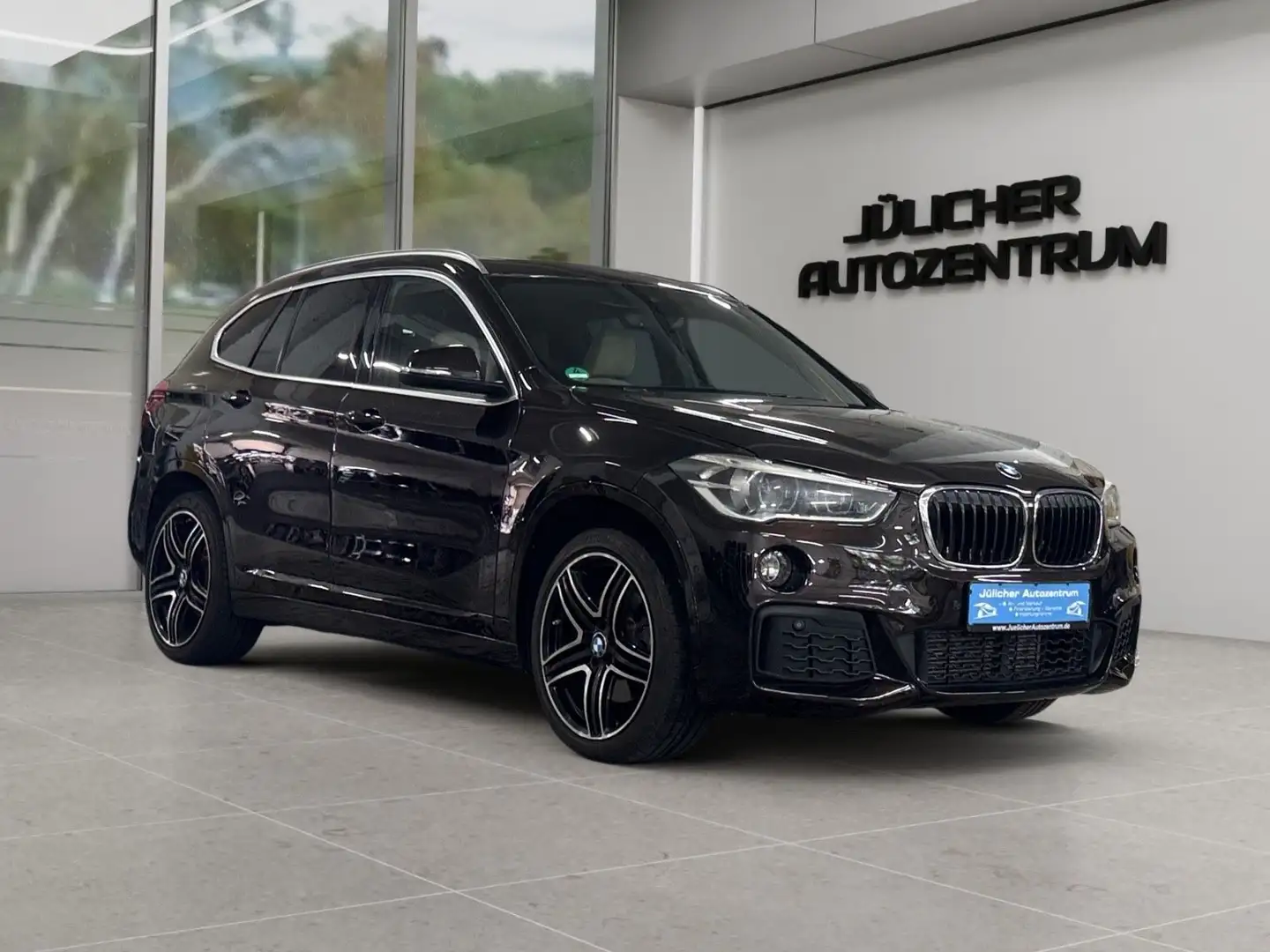 BMW X1 xDrive28i M Sport, Gehobene Ausstattung Brun - 1