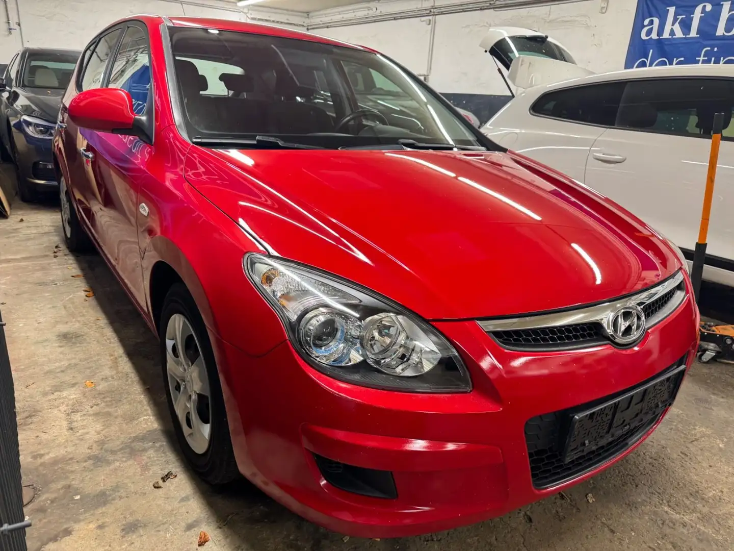 Hyundai i30 Edition+/Klima/ Rot - 2