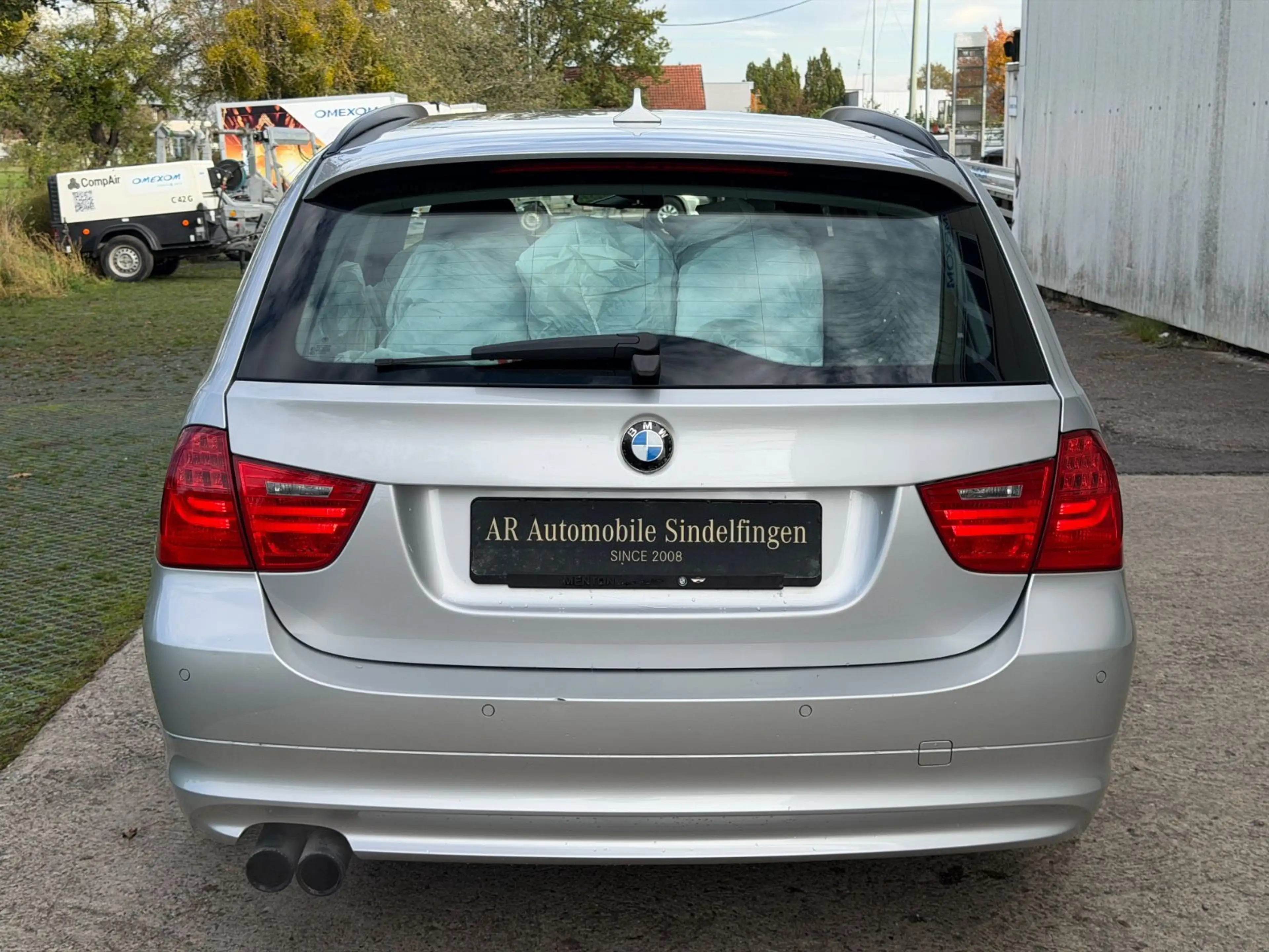 BMW 325 i Touring AUT*XEN*AHK*2.HAND*NAVI* — photo 8