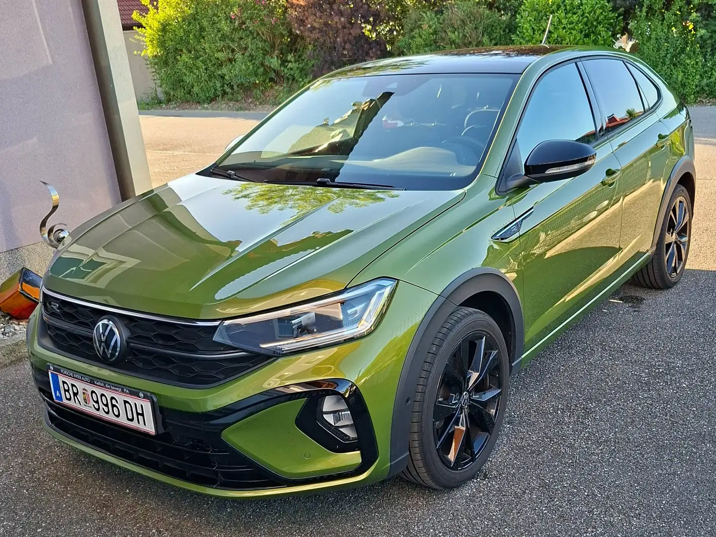 Volkswagen Taigo Taigo 1,0 TSI R-Line DSG Aut. R-Line Grün - 1