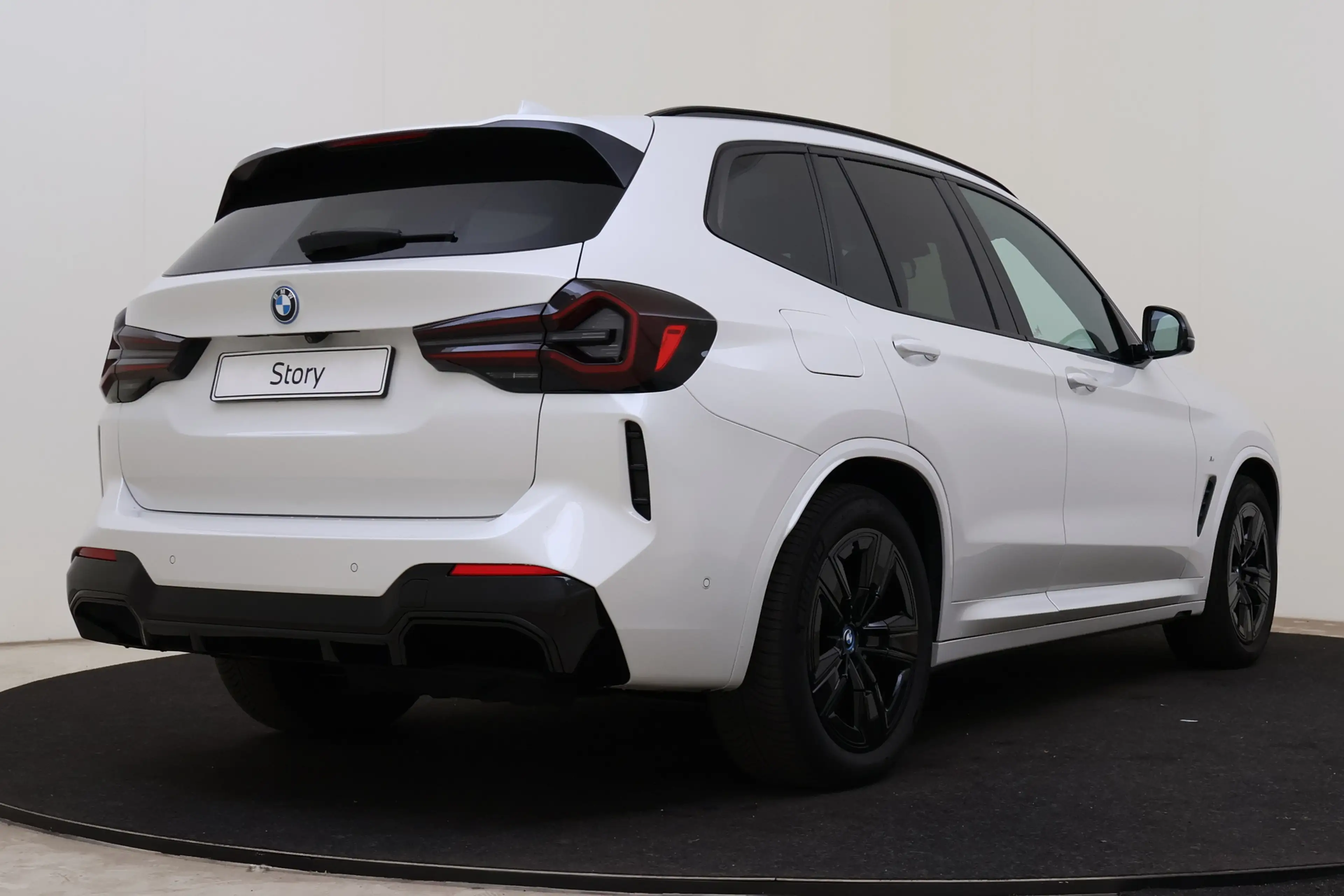 BMW iX3 Executive / Sportstoelen / Adaptieve LED / Achteru — photo 2