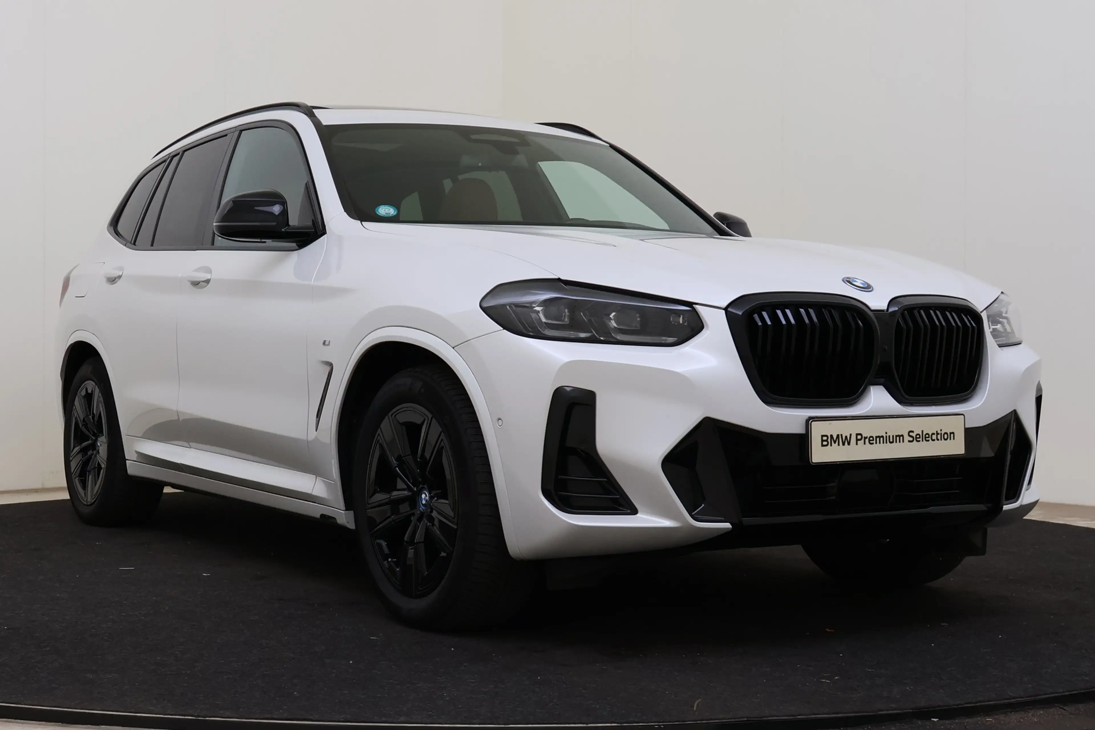 BMW iX3 Executive / Sportstoelen / Adaptieve LED / Achteru — photo 13