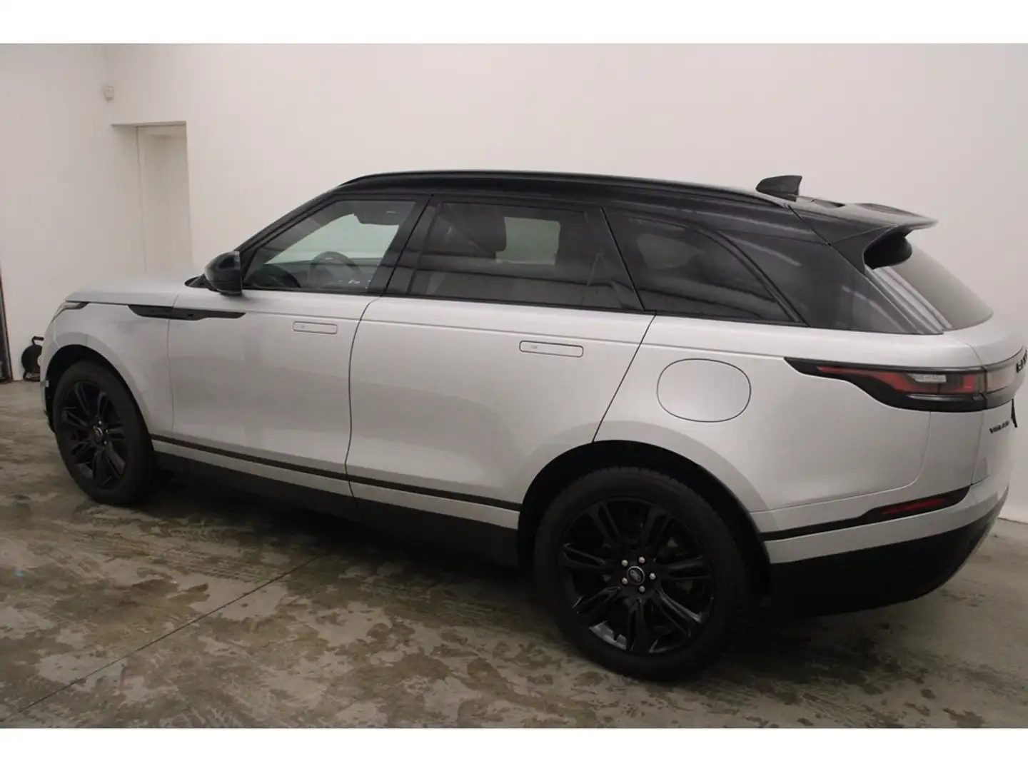 Land Rover Range Rover Velar P400e PHEV AWD AUT SE Zilver - 2