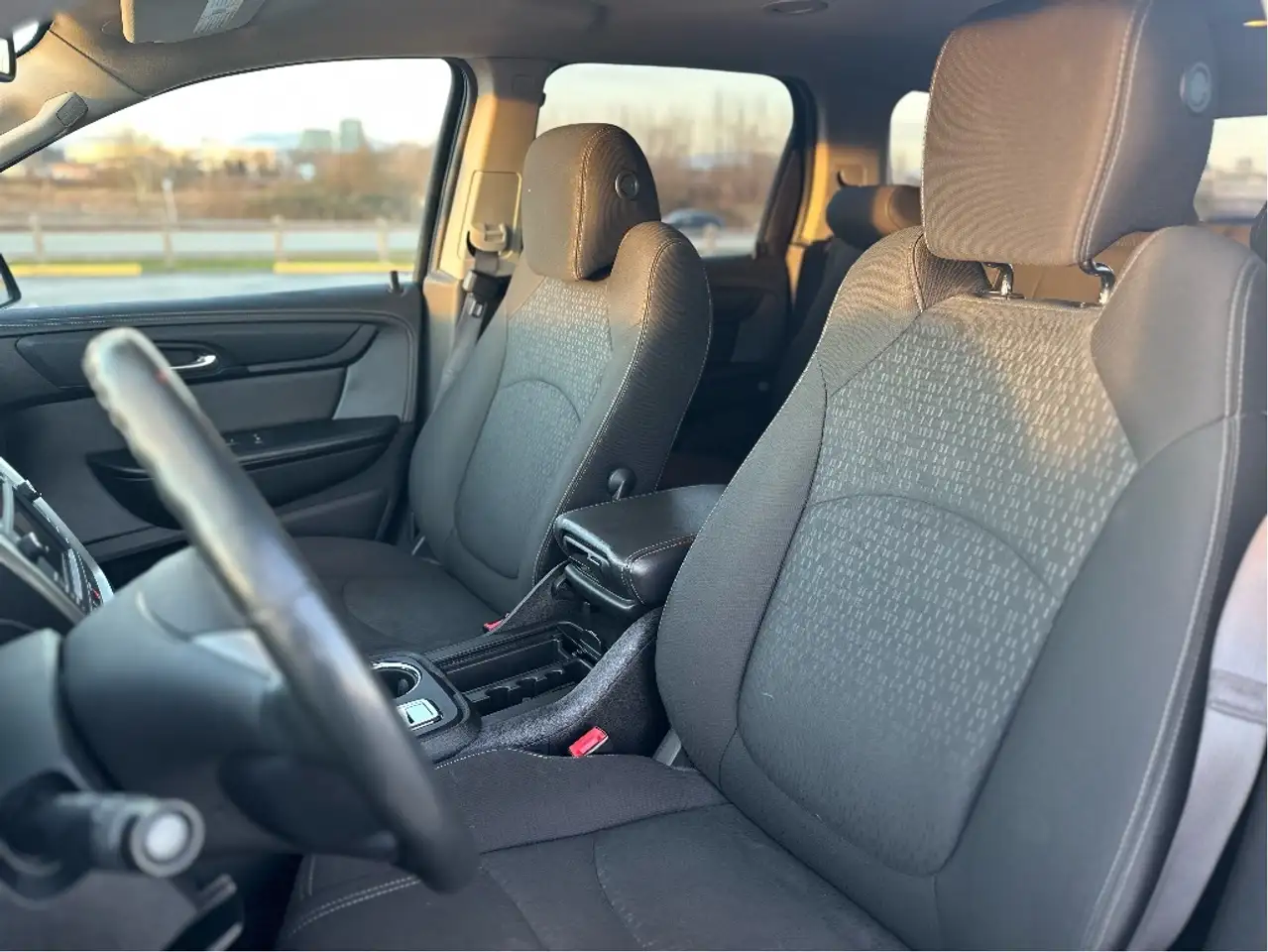 GMC Acadia снимка GMC Acadia