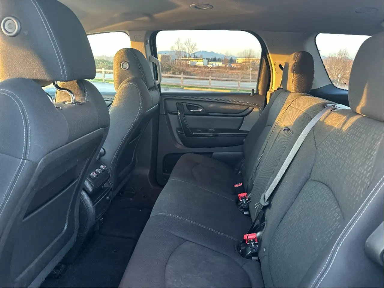 GMC Acadia снимка GMC Acadia