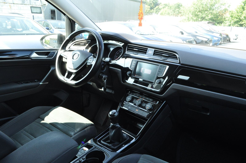 Volkswagen Touran Highline BMT /ACC/MASSAGE/S-HEFT/LED/PDC — photo 12