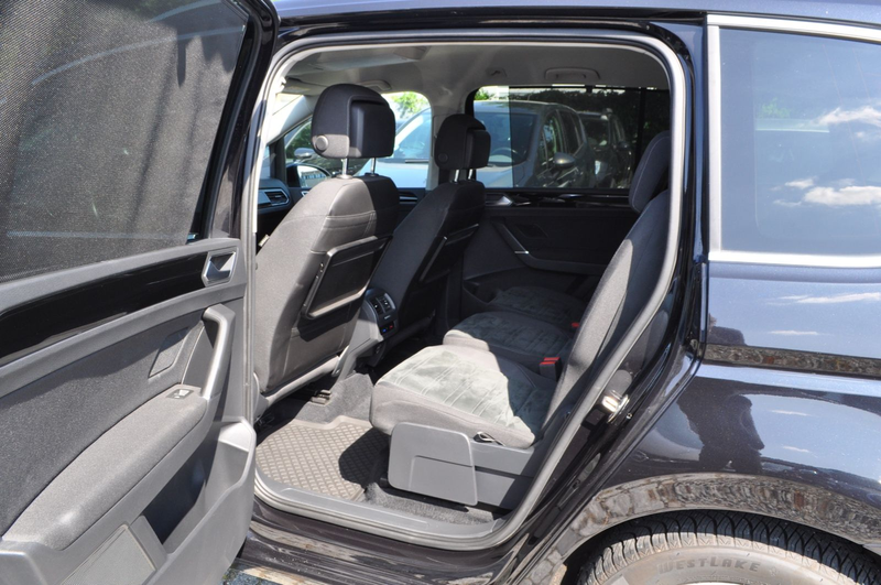 Volkswagen Touran Highline BMT /ACC/MASSAGE/S-HEFT/LED/PDC — photo 9