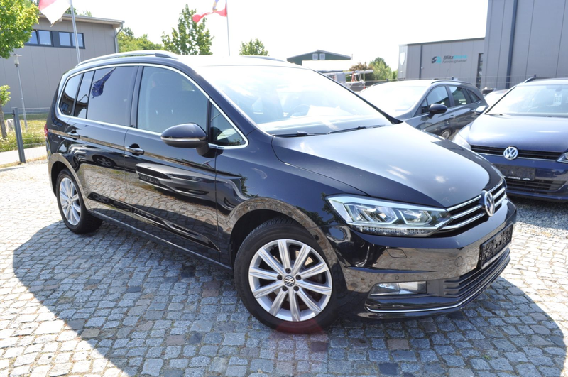 Volkswagen Touran Highline BMT /ACC/MASSAGE/S-HEFT/LED/PDC — photo 3