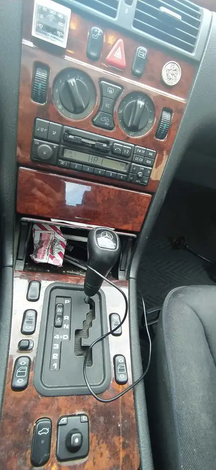 Mercedes-Benz E 200 Elegance, foto 9