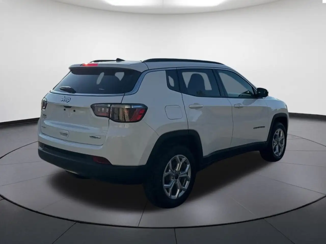 Jeep Compass снимка Jeep Compass