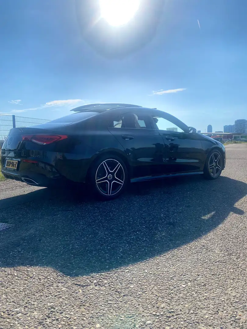 Mercedes-Benz CLA 200 Zwart - 2