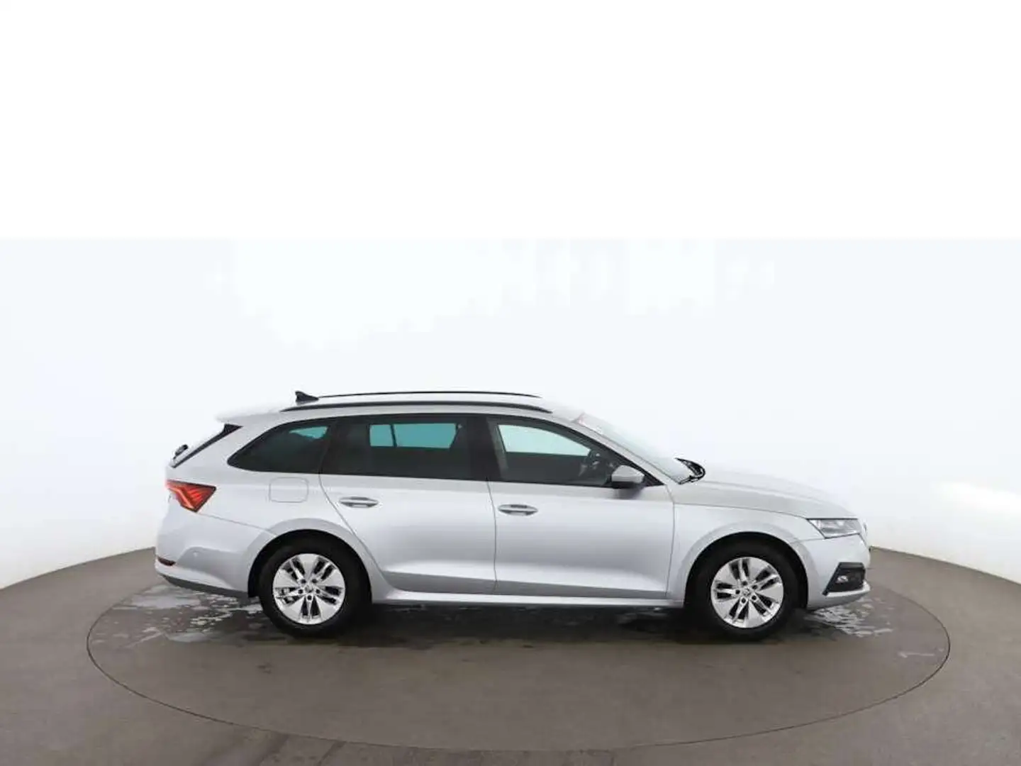 Skoda Octavia Combi 2.0 TDI Ambition MATRIX STANDHZG RADAR Silber - 2
