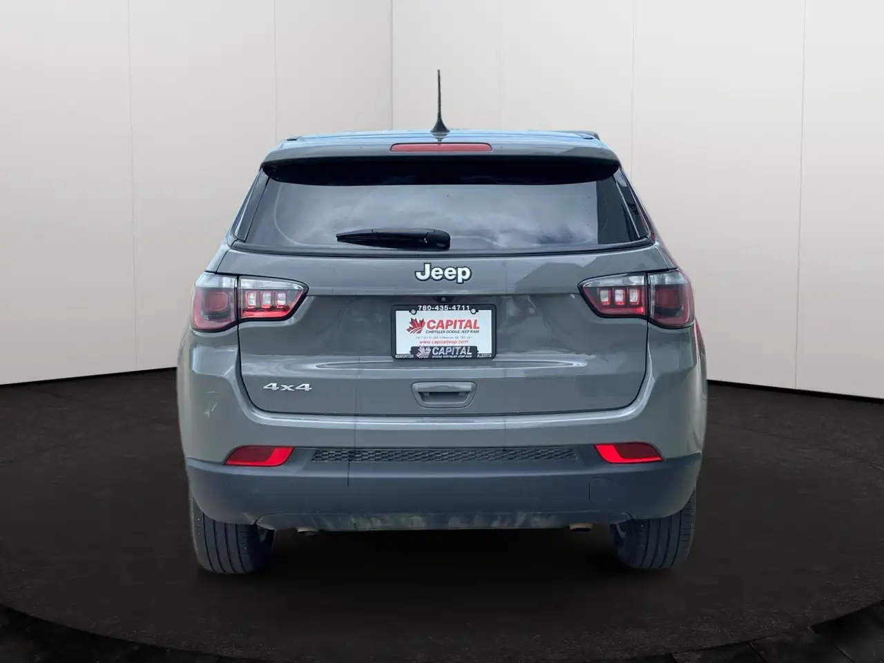 Jeep Compass снимка Jeep Compass