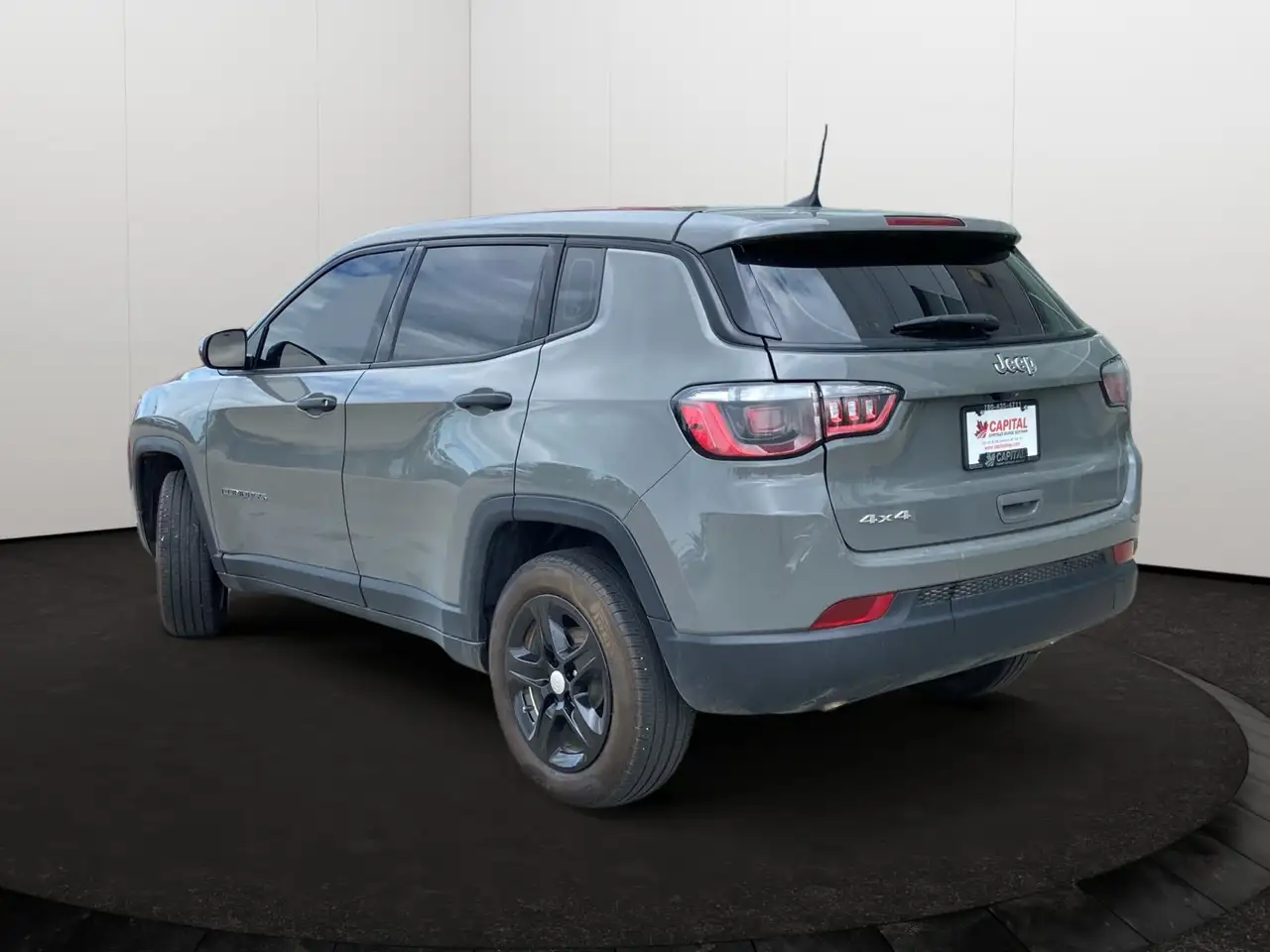 Jeep Compass снимка Jeep Compass